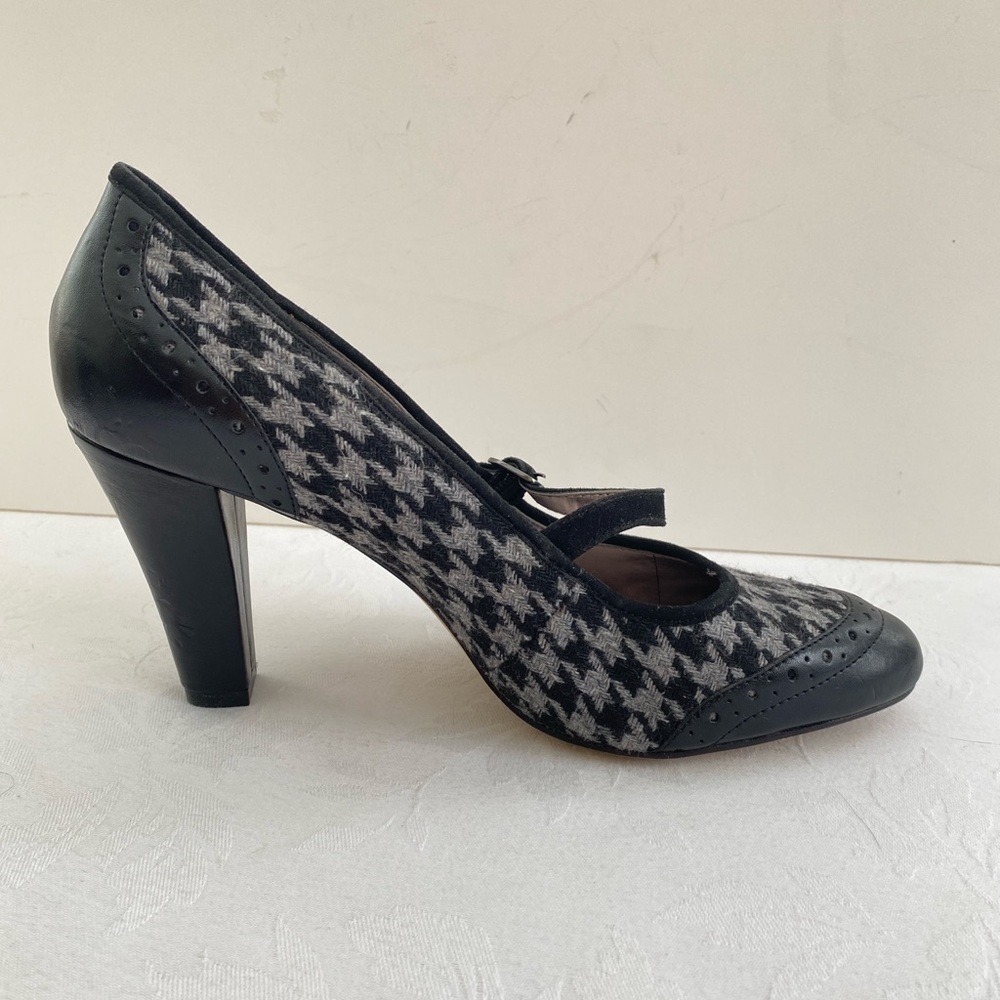 Anne Klein Mary Jane Houndstooth Pumps Size 8 - Picture 4 of 10